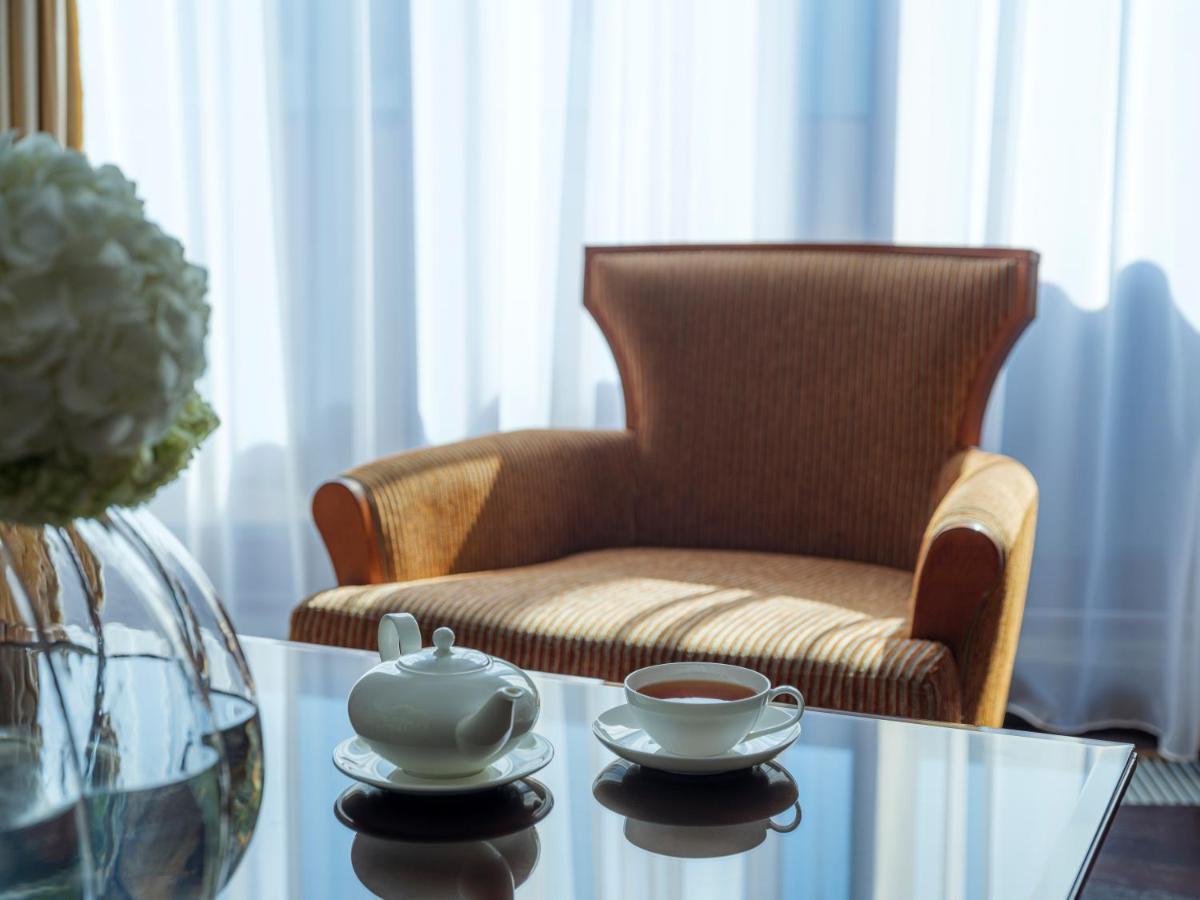 Rixos Borovoe Otel Shchūchīnsk Dış mekan fotoğraf A chair