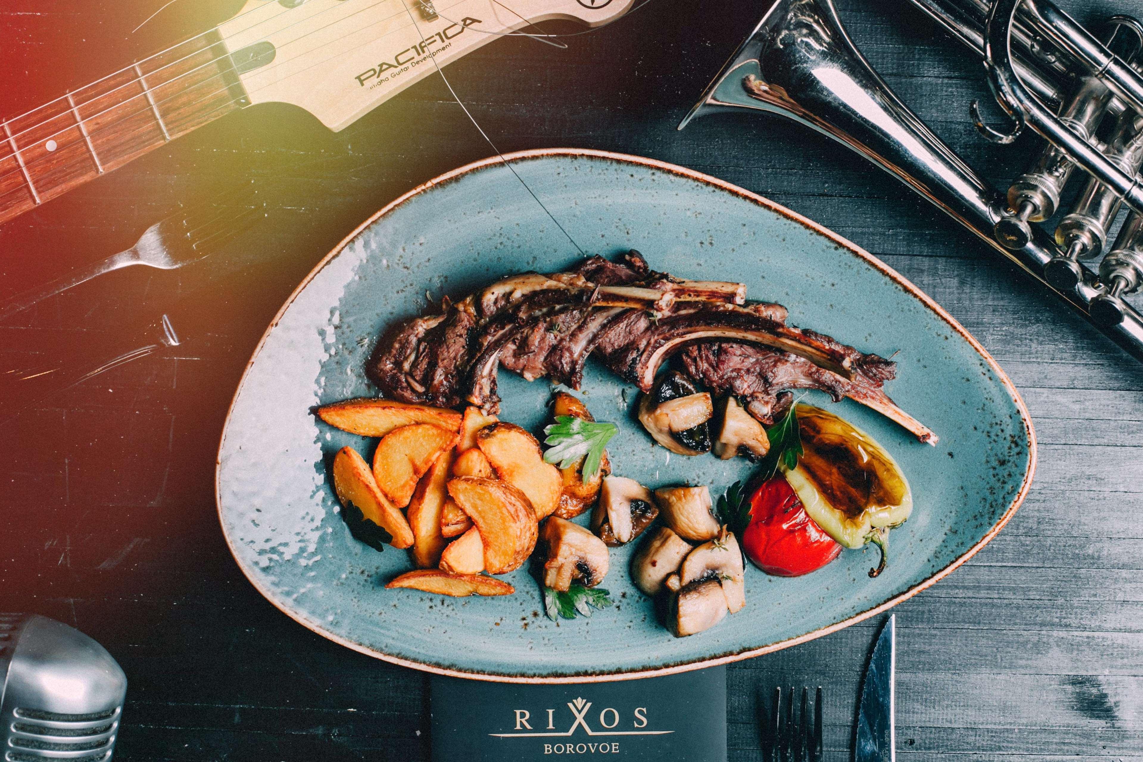 Rixos Borovoe Otel Shchūchīnsk Dış mekan fotoğraf A steak prepared at RIXOS