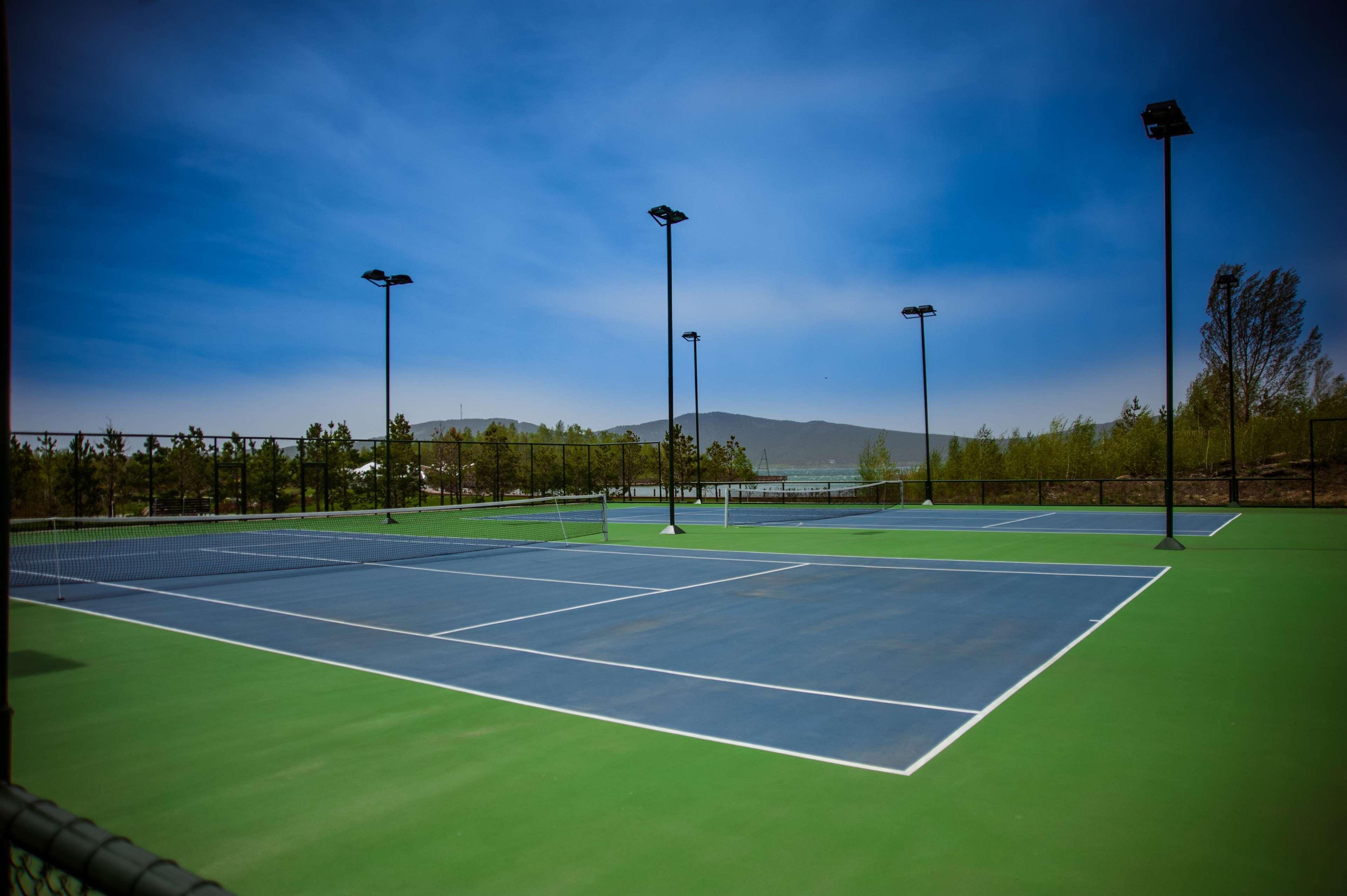 Rixos Borovoe Otel Shchūchīnsk Dış mekan fotoğraf Tennis Courts at the San Diego Tennis and Racquet Club